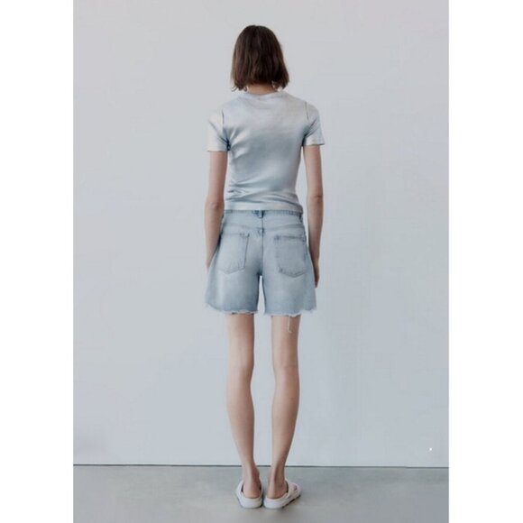NWT Zara light blue wash mid rise Bermuda loose fit patch denim shorts, US4 - Picture 4 of 12